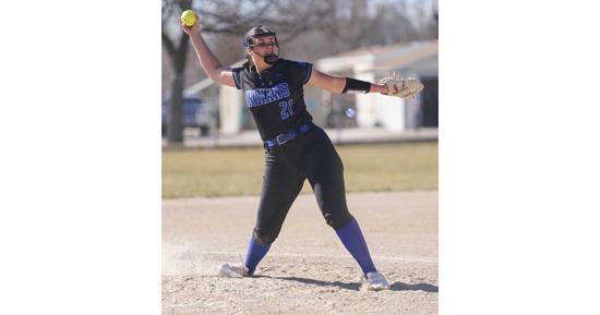 Lady Indians keep win streak alive with Monday sweep